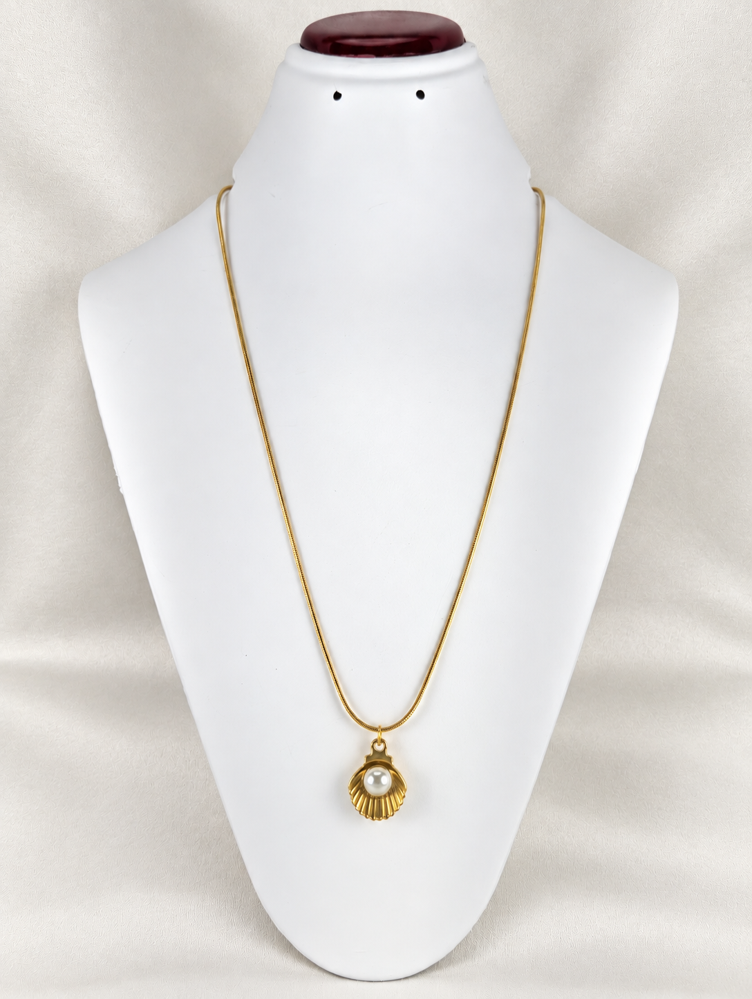 Pearl pendant chain